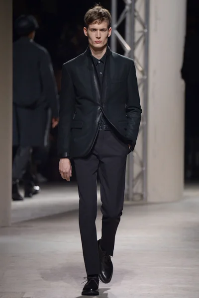 Look 34